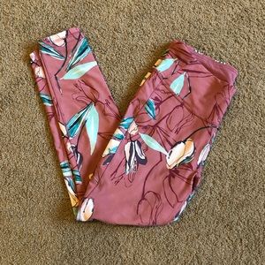 Calia by Carrie Underwood spandex workout pants